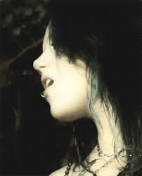 Https Encrypted Tbn0 Gstatic Com Images Q Tbn And9gctass4qasggzm63mey5c G Vqxl22cuza1sca Usqp Cau She is the lead vocalist of the swedish melodic death metal band arch enemy. 2