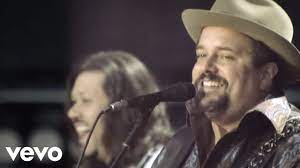 In partnership with nugs.tv, this holiday edition of the mavericks' acclaimed web concert series will see them sharing a wide variety of mavericks christmas originals & other holiday favorites from. The Mavericks Back In Your Arms Again Youtube