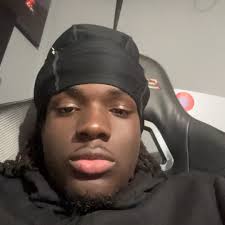 Hi!! I'm Elyse Willis and I am 99% commited to UNF for Summer 2025. A few  things about me are that I love football, going shopping, hanging with my  friends, going to