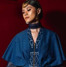 Check spelling or type a new query. Tenun Tanimbar Besutan Desainer Didiet Maulana