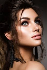 On Monday you can have a go at acrylic portraits. I will show you the  basics of mixing skin tones and looking for shadows and highlights etc. So  if you want a