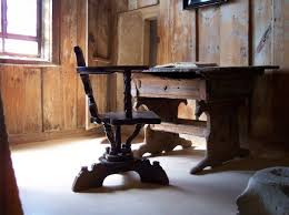 Martin Luther S Desk In Wartburg Castle Where He Translated The New Testament Into German An Original First Edi Lutheran Church Missouri Synod Luther Lutheran