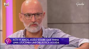 Sobreviveu a uma leucemia graças ao transplante do irmão com 12 anos:  «Devo-lhe a minha vida»