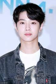 ♛ 1st international fanacc for swaggy rapper lai kuanlin. Wanna Oneåˆç´„å€'æ•¸3å€‹æœˆè³´å† éœ–è¢«çˆ† å·²ç°½ç´„ è½‰å¤§é™¸ç™¼å±• Ettodayæ˜Ÿå…‰é›² Ettodayæ–°èžé›²