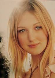 Six Degrees » Azura Skye and Alice Ormsby-Gore