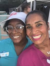 Elisa Shelton's Instagram, Twitter & Facebook