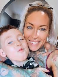 Jessica Keshishian's Instagram, Twitter & Facebook