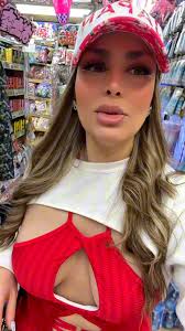 Bonito viernes ... Si el huevo 🥚 flota tíralo es un huevo no confiable que  ya ha iniciado su proceso de descomposición (genera gases y es lo q lo hace  flotar ) # diadetv 📺