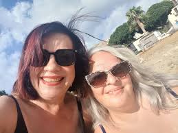 2 ore e di mare e 8 di murale. Giornata piena