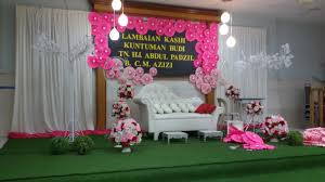 Hiasan bunga hiasan pelamin gambar pentas seni hiasan panggung dekorasi panggung hiasan board tema bunga hiasan hari raya. Unit Landskap Kolej Vokasional Dato Lela Maharaja Hiasan Pentas Majlis Persaraan Tn Hj Abdul Padzil 07 Okt 2016