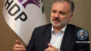 Ayhan bilgen, 1970 yılında kars'ın sarıkamış ilçesinde dünyaya gelmiştir. Kars Belediye Baskani Bilgen Kentteki Cikar Iliskilerini Ve Yasananlari Anlatti Cetelerle Kavganin Bedelini Oduyoruz