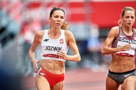 Róża kozakowska wygrała zawody w rzucie maczugą (28,74 m) na igrzyskach paraolimpijskich w tokio, jednocześnie pobijając rekord świata w tej dyscyplinie. Zaplakana Joanna Jozwik Widocznie Na Wiecej Nie Zasluzylam Super Express