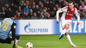 Fantastyczny gol milika w derbach młodej bundesligi z fc koln. Ajax Sign Poland Striker Arkadiusz Milik On Permanent Deal Eurosport