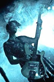 Jenny Lee Lindberg Warpaint Photo By Querido Pinguino Guitar Illustration Bass Guitar Guitarist Art