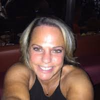 Karen Crisci's Instagram, Twitter & Facebook