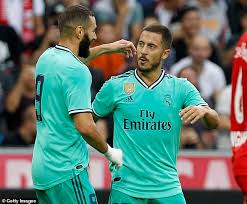 La devuelve el delantero del inter en la frontal y el jugador del real madrid la manda a triana. Eden Hazard Given Real Madrid S No 7 Shirt After 150m Move From Chelsea Daily Mail Online