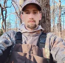 Need tree trimming service in the backyard?