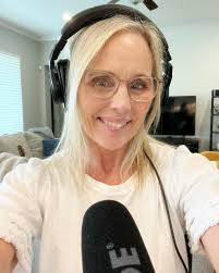 Wendy W. Bertagnolli (@wendybertagnolli) • Instagram photos and videos