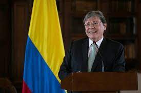 El ministro de defensa colombiano aseguró que mantendrá el combate a la guerrilla del eln luego de que se conoció un informe de inteligencia según el cual ese. Ministro De Defensa De Colombia De Visita Oficial En Ee Uu Noticia Defensa Com Noticias Defensa Defensa Com Colombia