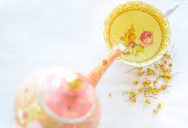 10 Unbelievable Benefits And Risks Of Chamomile Tea