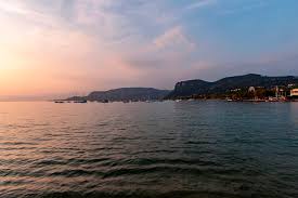 This lake is very different from the hustle and bustle of nearby lake garda. 24 Hours On Lake Garda Footloose Freya