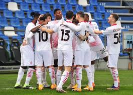 Ac milan v sassuolo, 24.04. Ac Milan Menang Tipis 2 1 Di Kandang Sassuolo Okezone Bola