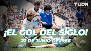 El autor que gane el concurso al mejor gol de la euro pondrá su firma a un balón que se transformará en un holograma. El Gol Del Siglo Maradona Y El Mejor Gol En La Historia De Los Mundiales I Tudn Youtube