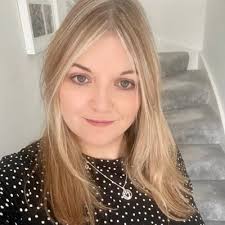 Ellen Bryant (@ellenbryant18)