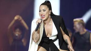 Lovato and gomez's friendship began in 2002 when they starred on. Paramedics Respond To Home Of Demi Lovato Transport Female Patient To Hospital Video Abc News