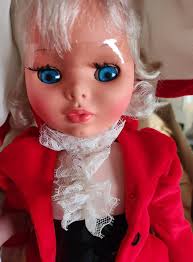 Jupiter dolls house and furniture, in fab condition and barely used! Only  selling as my daughter has asked for a bigger one for her Barbies 🩷. 72cm  high 52cm wide £25 Collection