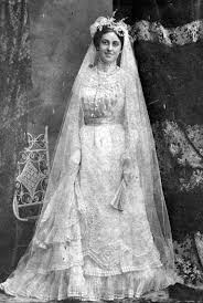 Exquisite Wedding Dresses Of The 1800s 12 14 Victorian Wedding Dress Wedding Gowns Vintage Victorian Wedding