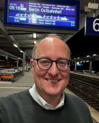 Gestern habe ich die Multigame-Spielhalle in Holsterhausen besucht. Mit  Betreiber Wilhelm Jansen, seinem Sohn Moritz und dem Bundesverband  Automatenunternehmen sprach ich über die Situation der Branche, Jugend- und  Spielerschutz, Suchtprävention ...