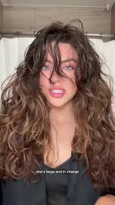 Replying to @happycat298 I have not mastered my wavy hair routine, so  please don’t come for me if this is wrong BUT I want to share everything  I’ve been using to style my hair this way! When I figure ...