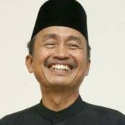 Tuan guru haji abdul hadi telah membina tapak. Grand Maitre Silat Seni Gayung Fatani Cikgu Anuar Wahab
