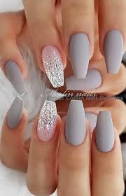 Coffin nail designs are the favorite among celebrities these days who have adopted this trend in a big way. 39 Heisseste Tolle Sommer Nagel Design Ideen Fur Matte Nails Design Simple Spring Nails Cute Summer Nail Designs