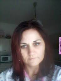 După ce termină ea cu copilul, cu jobul, cu casa, cu odihna, poate, dar poate e loc și pentru el. Fete Divortate Femei Divortate