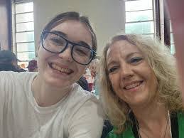 Hector Toth's Instagram, Twitter & Facebook