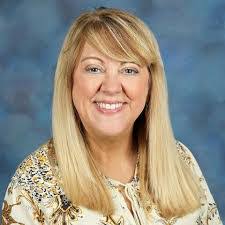 Danielle Hiatt's Instagram, Twitter & Facebook