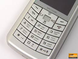 LG G1800: mobil s MP3 za čtyři tisíce ...