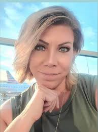 𝗦𝗔𝗬 𝗬𝗘𝗦 𝗜𝗙 𝗬𝗢𝗨 WANT SISTER WIVES TO CONTINUE WITH MORE  SEASONS!❤️🤩