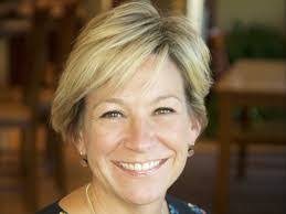 Lisa Sears's Instagram, Twitter & Facebook