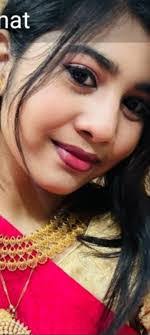 Eliza Khan's Instagram, Twitter & Facebook