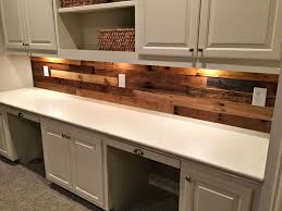 Pallet Wood Wall With Built In Desk Wood Pallet Wall Wood Backsplash Pallet Backsplash