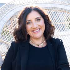 Diane Prince's Instagram, Twitter & Facebook