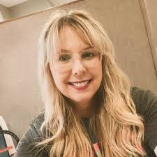 Karen Kirsch's Instagram, Twitter & Facebook