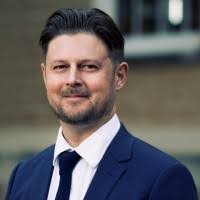 Benjamin Tomlin's Instagram, Twitter & Facebook