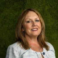 Donna Lisk's Instagram, Twitter & Facebook