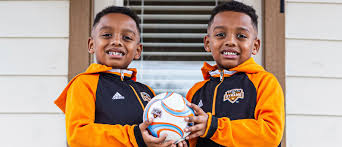 Saturday, aug 14, 2021, 07:45 pm. Houston Dynamo Fc Midfielder Boniek Garcia S Twin Sons Score Free Kick Golazos Mlssoccer Com
