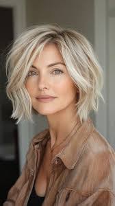 Amie Compton's Instagram, Twitter & Facebook