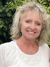 Veranstaltungen 2022 M I T T E N D R I N